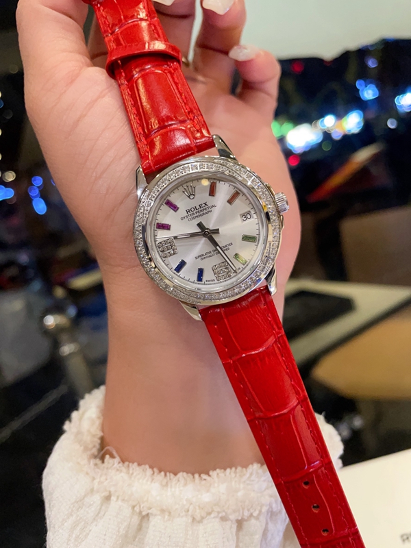 ブランド時計背面デザイン